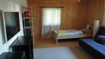 Standard Condo, 2 Bedrooms | Living area