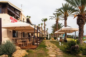Breakfast, lunch, dinner served; Italian cuisine, sea views  - Resort Santa Maria (Marsala)