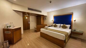 Deluxe Double or Twin Room, 1 Bedroom, Non Smoking, City View | 1 bedroom, premium bedding, down duvets, memory-foam beds