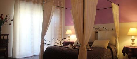 Egyptian cotton sheets, premium bedding, memory-foam beds, desk