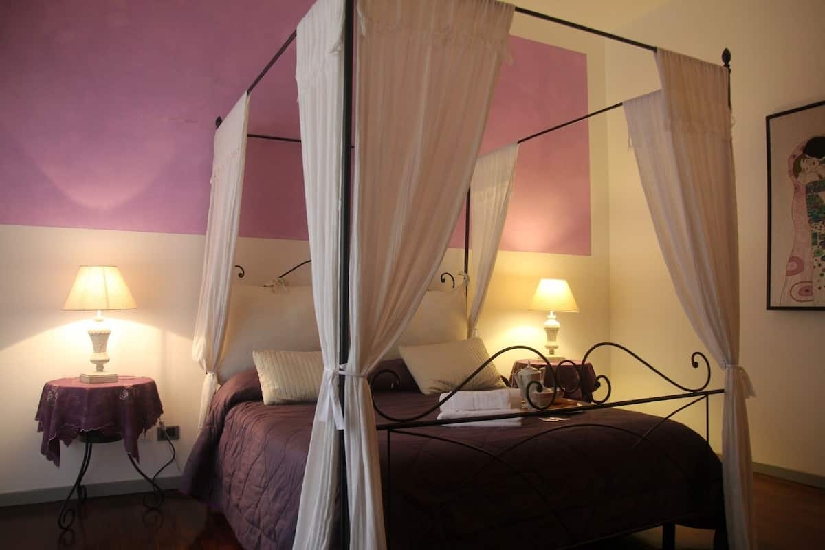 Chambre Double Standard, 1 grand lit (Private External Bathroom) | Draps en coton égyptien, literie de qualité supérieure