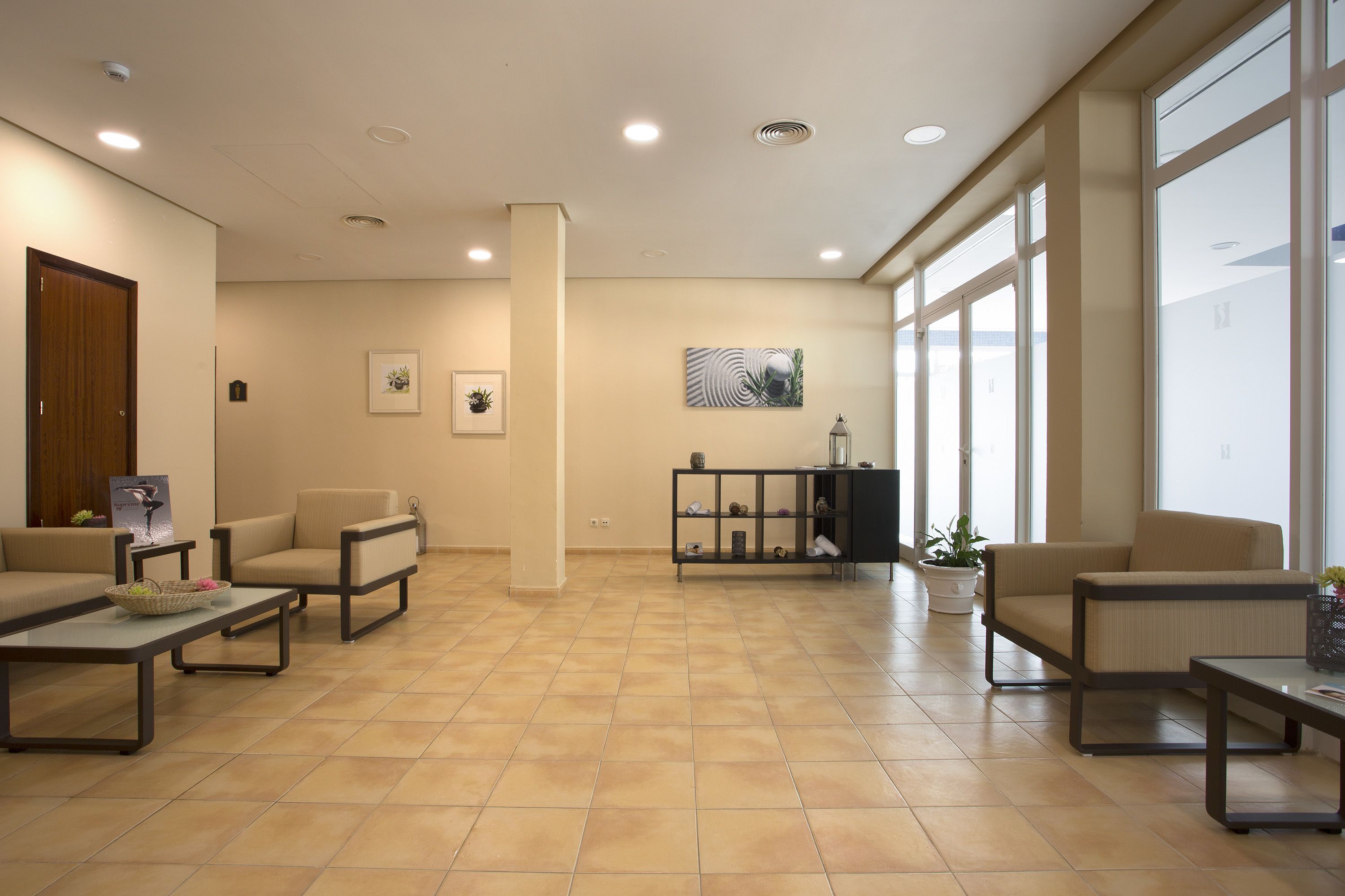 sauna, hot tub, steam room, body treatments, hydrotherapy, aromatherapy