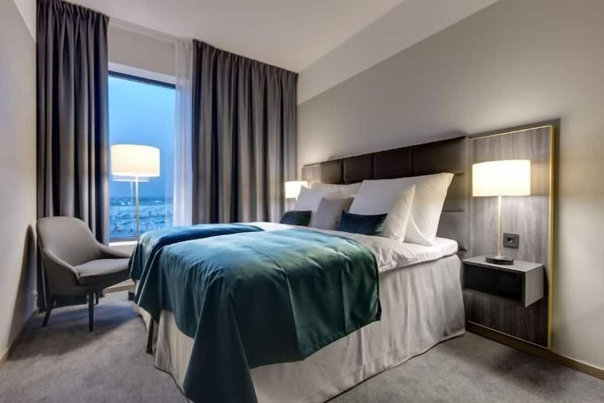 1 bedroom, premium bedding, pillowtop beds, minibar