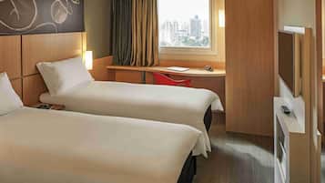 Hypo-allergenic bedding, minibar, in-room safe, desk