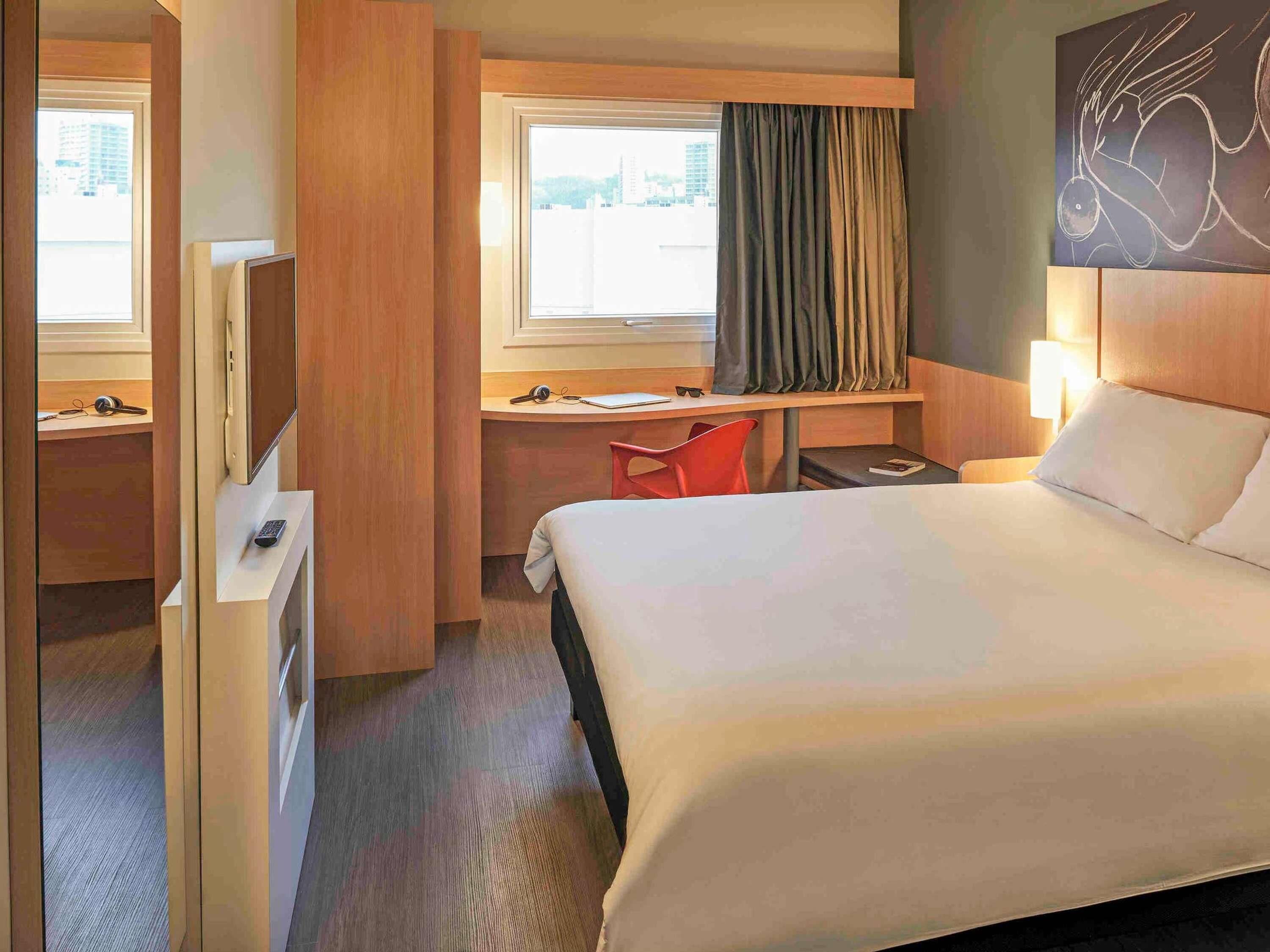 Standard-Apartment, 1 Doppelbett | Allergikerbettwaren, Minibar, Zimmersafe, Schreibtisch