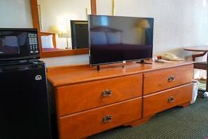Double Room 2 Double Beds Non-Smoking | Desk, soundproofing, iron/ironing board, free WiFi - Sunset Inn Clarksville (Clarksville)