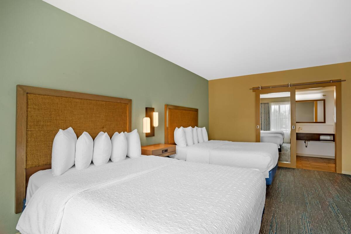 In-room safe, desk, laptop workspace, iron/ironing board