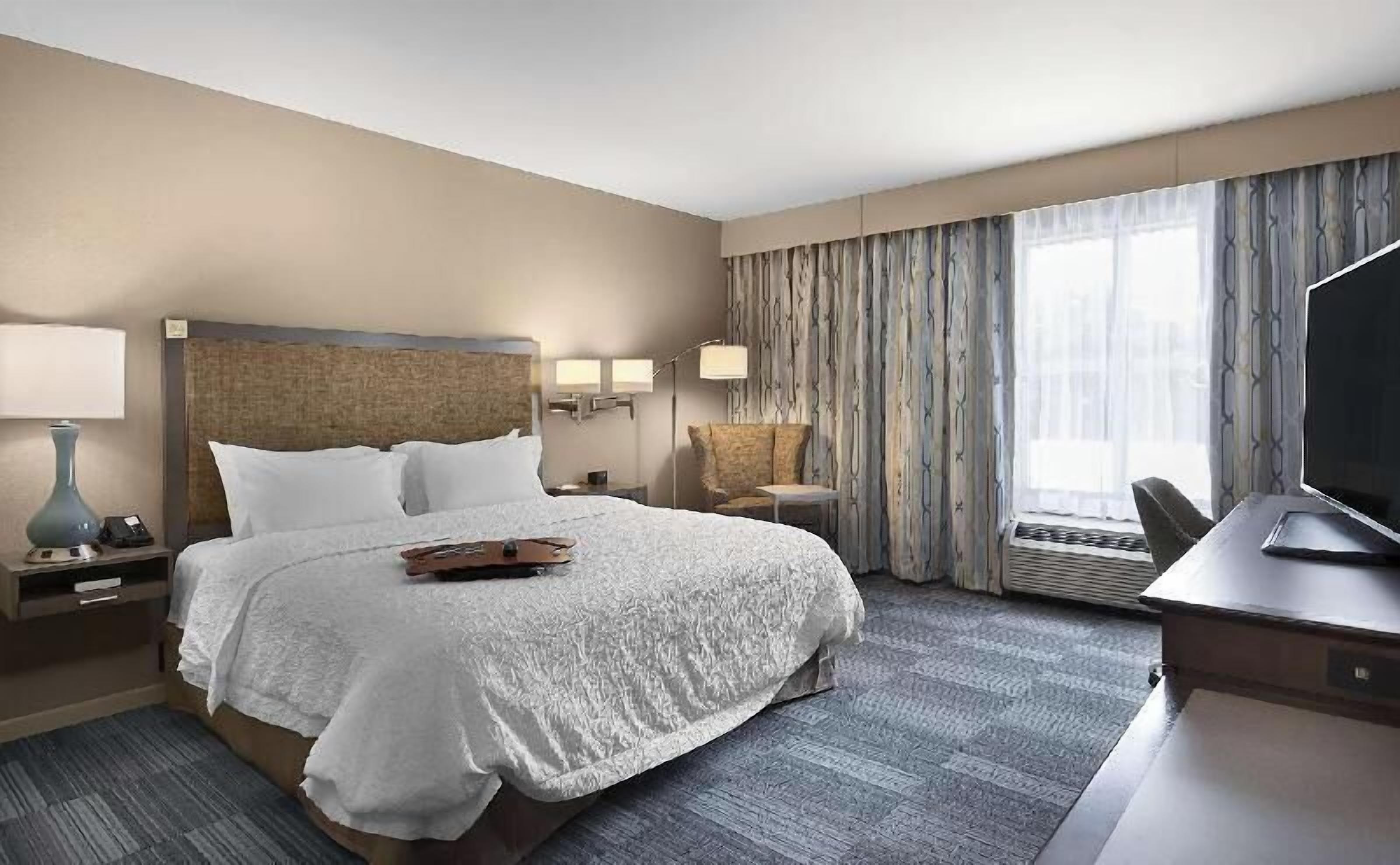 In-room safe, desk, laptop workspace, iron/ironing board