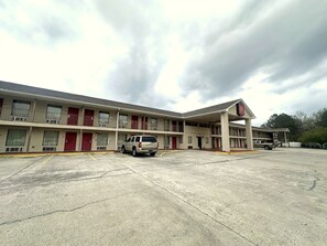 Front of property - OYO Hotel East Macon I-75 (Macon)