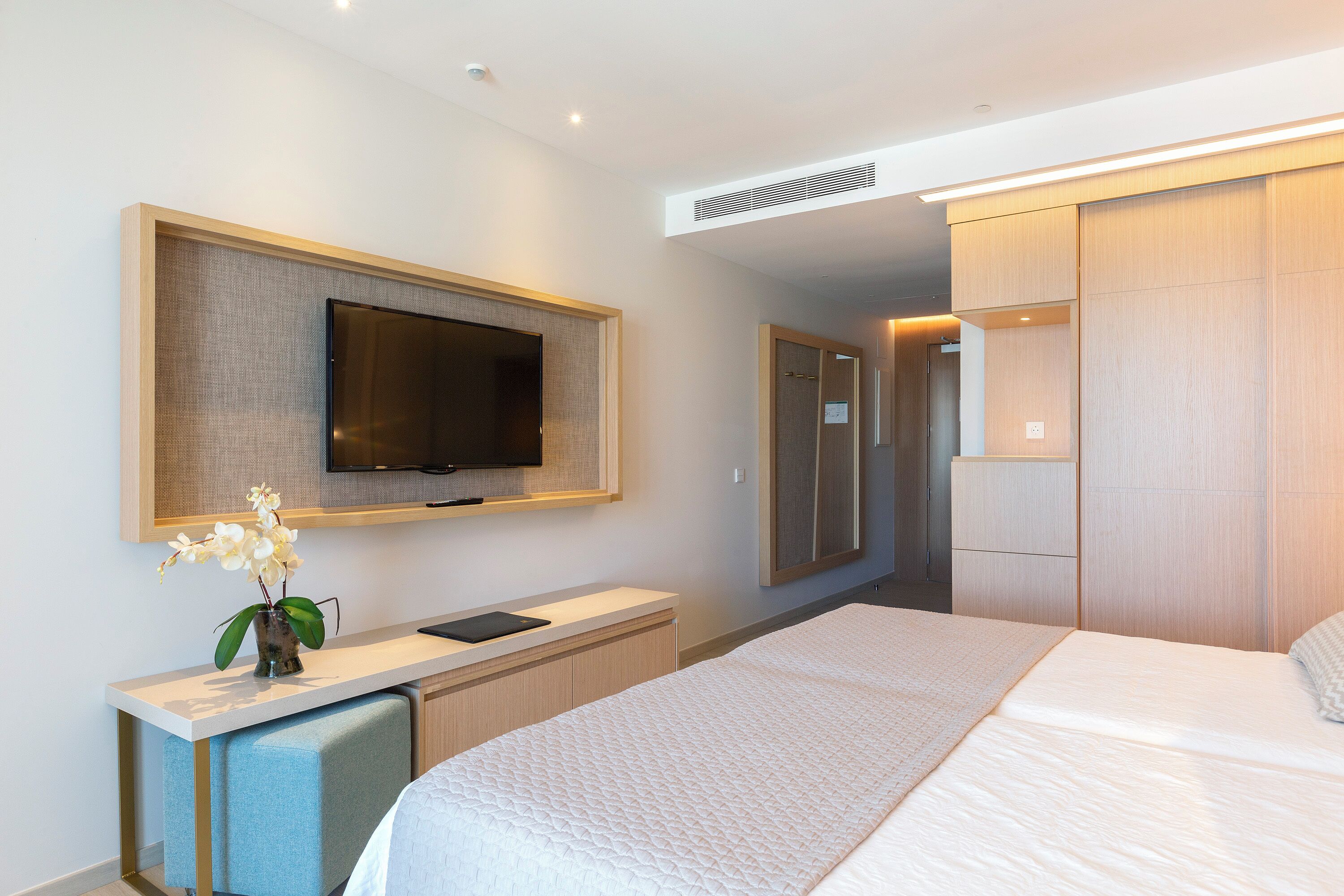 Minibar, in-room safe, desk, blackout curtains
