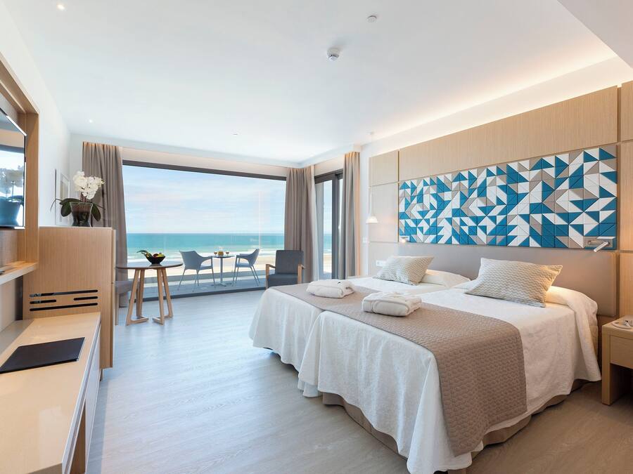 Minibar, in-room safe, desk, blackout drapes