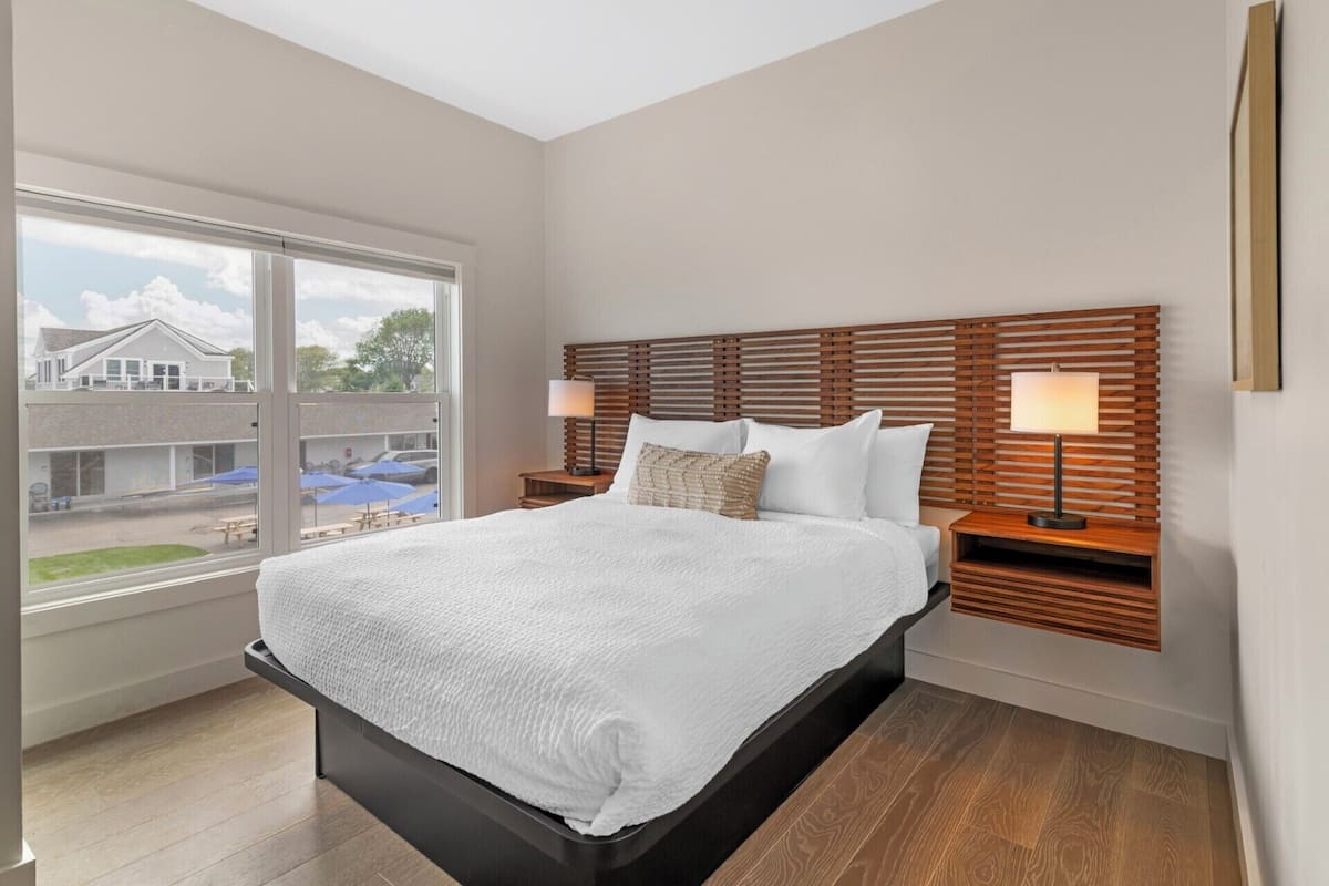 Oceanfront 3BR Premium Condo | WiFi, bed sheets