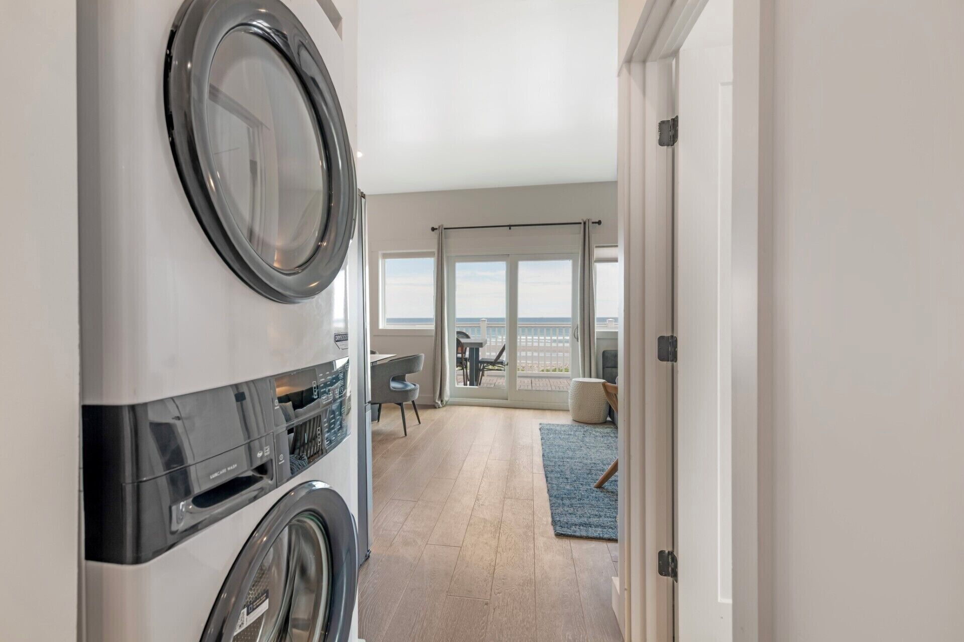 Oceanfront 3BR Premium Condo | Laundry