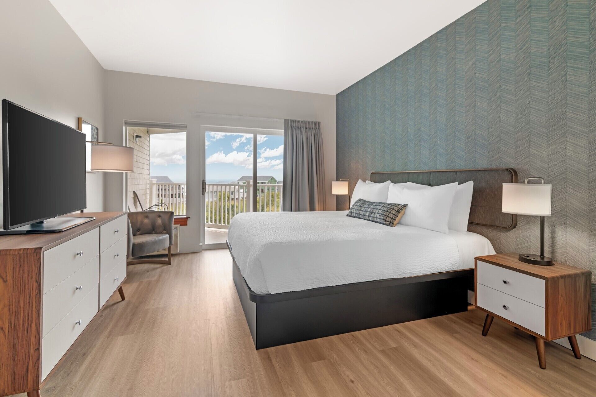 Commons Suite- 2 Queen, 1 King ADA | Wi-Fi, roupa de cama