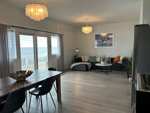 Premium Apartment, 3 Bedrooms | Living area | 40-inch flat-screen TV with cable channels, TV - Sea Latch Inn (York Beach)