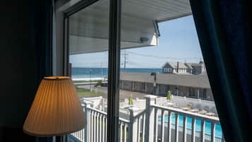 Premium 2 Doubles, First Floor, Side Ocean View | Vista desde la habitación