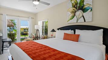 Studio Suite, 1 King Bed, Kitchen (#05 Honeymoon Suite with Tiki Hut) | 1 bedroom, premium bedding, memory-foam beds, free WiFi