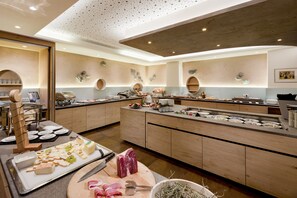 Ilmainen päivittäinen buffetaamiainen 