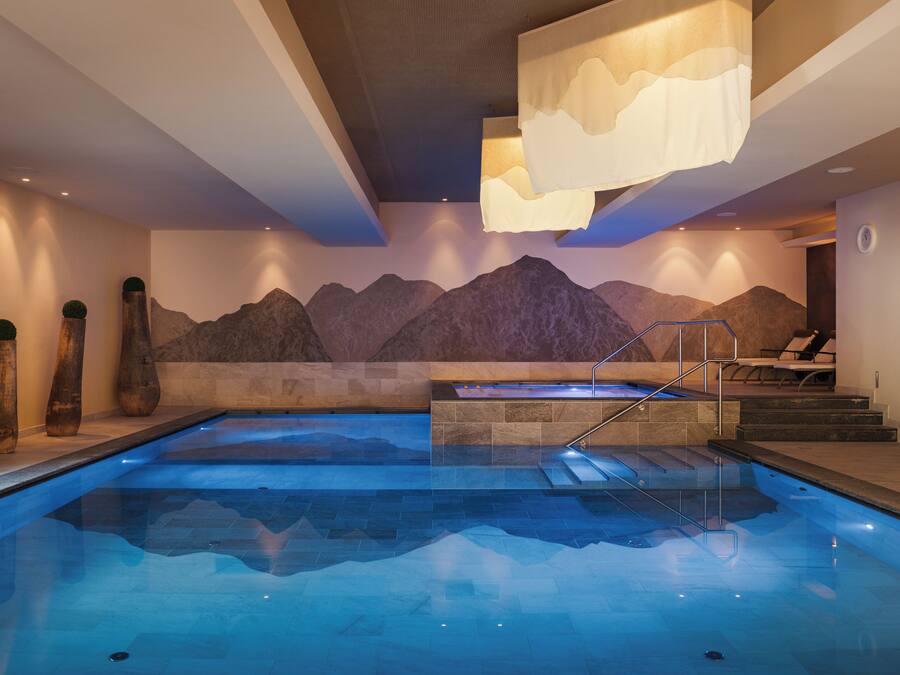 Indendørs pool