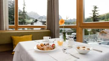 Petit déjeuner buffet compris tous les jours