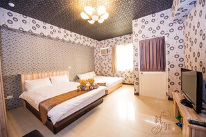 Classic Quadruple Room | Free WiFi