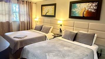 Appartement Familial, 3 chambres, cuisine, vue piscine | 2 chambres, draps en coton égyptien, literie de qualité supérieure