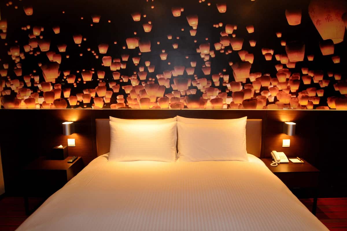 1 bedroom, premium bedding, minibar, in-room safe