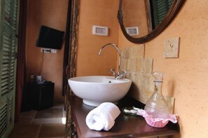 Luxury-Zimmer, Balkon, Stadtblick | Badezimmer