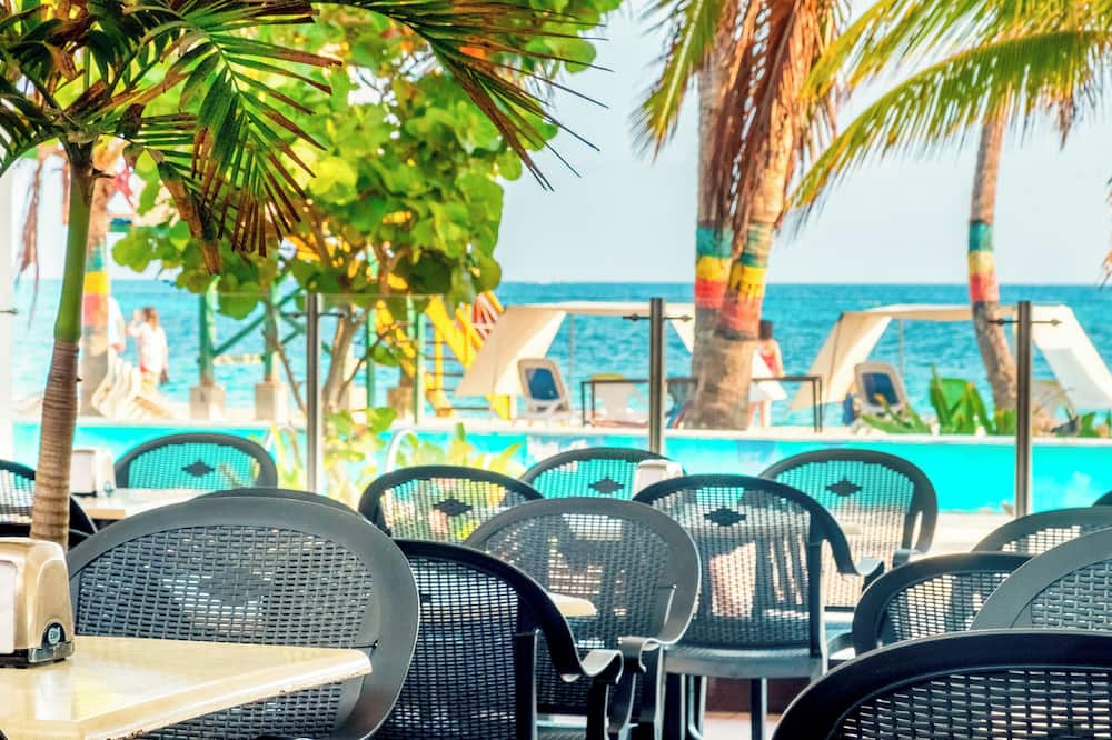Hotel Portobelo beach