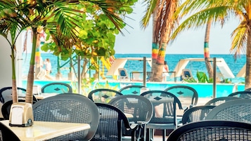 Breakfast, lunch, dinner served; international cuisine 