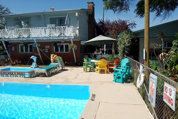 Seasonal outdoor pool