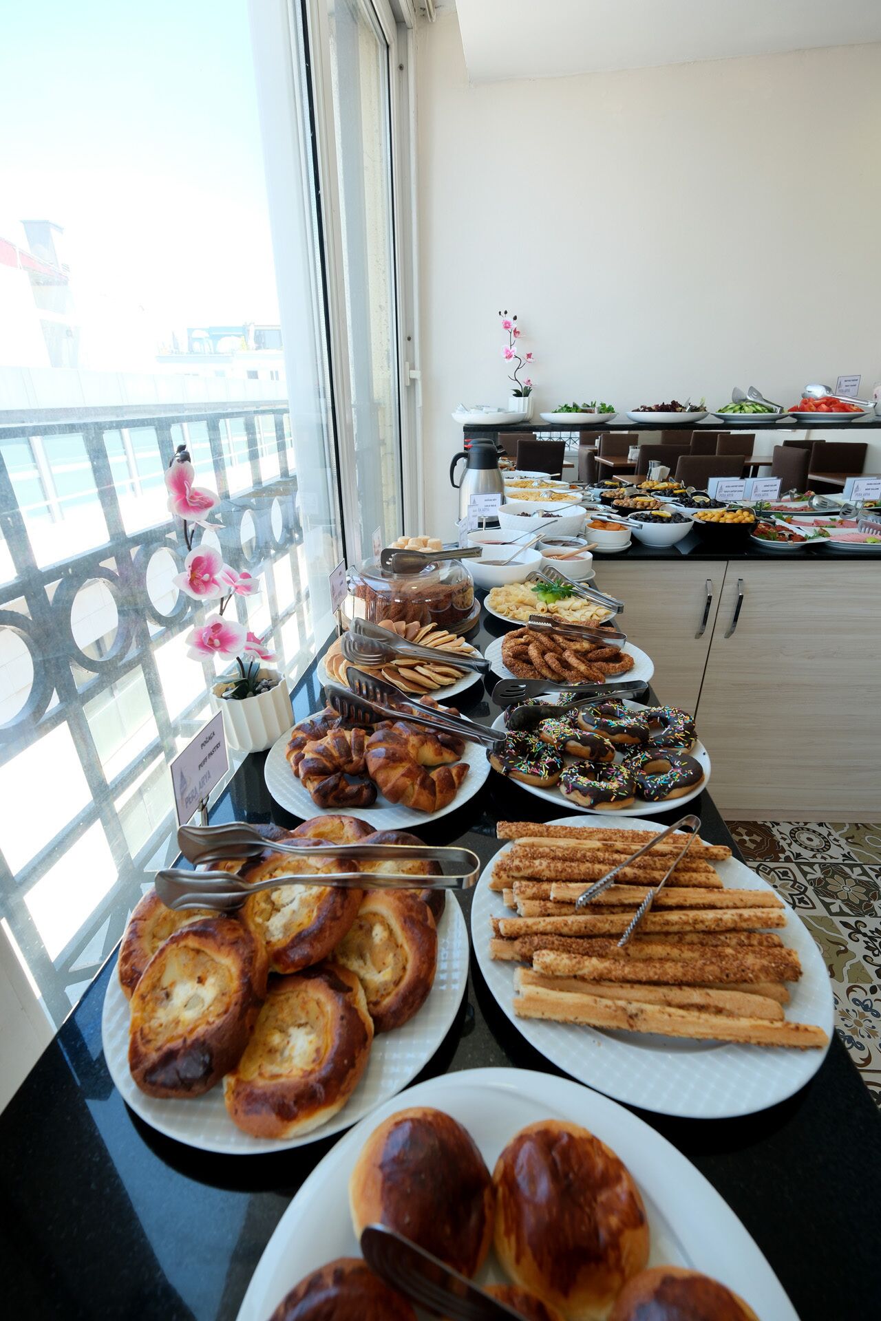 Breakfast buffet