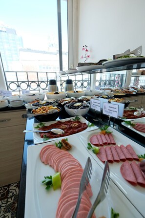 Buffet - Pera Arya Hotel (Istanbul)