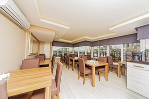 ห้องอาหารเช้า