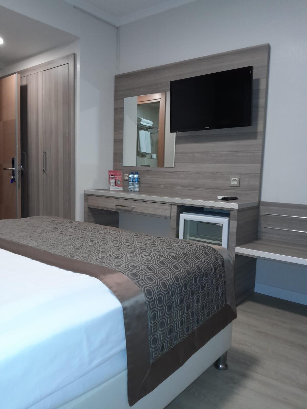 シャワー、バスアメニティ (無料)、ヘアドライヤー、タオル