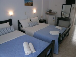 Double or Twin Room, Sea View | Desk, soundproofing, iron/ironing board, free cots/infant beds