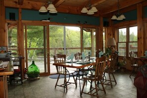 Free daily full breakfast  - Sunny Rock B&B Haliburton (Minden Hills)