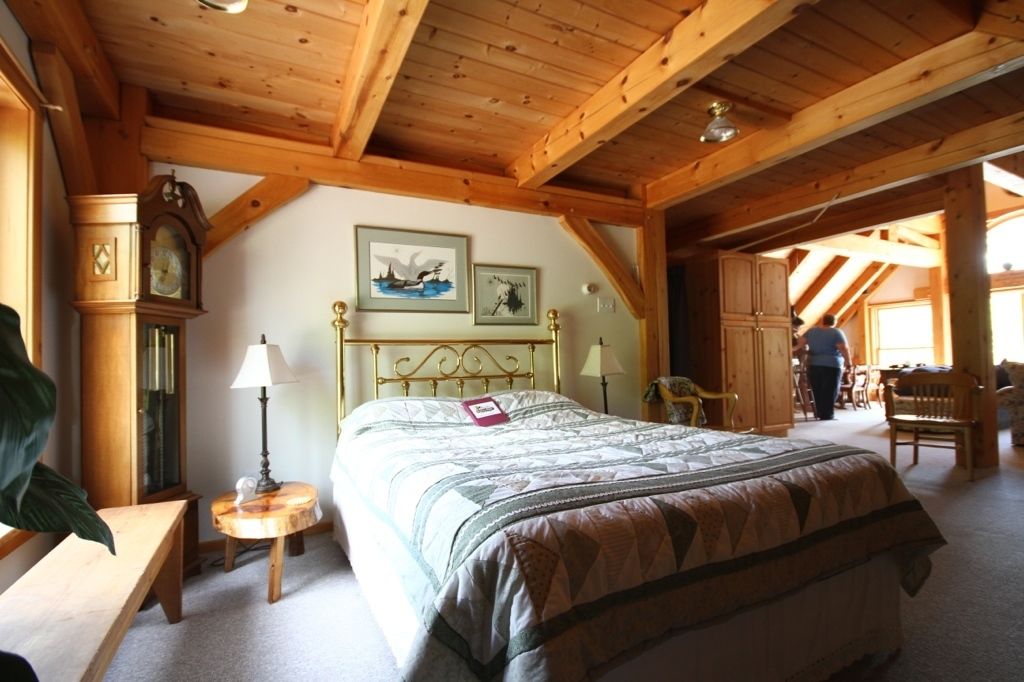 Superior Suite, 1 Queen Bed, Fireplace, Lake View (Pine Studio) | Premium bedding, iron/ironing board, bed sheets