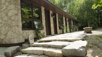 Enceinte de lâhĂ©bergement