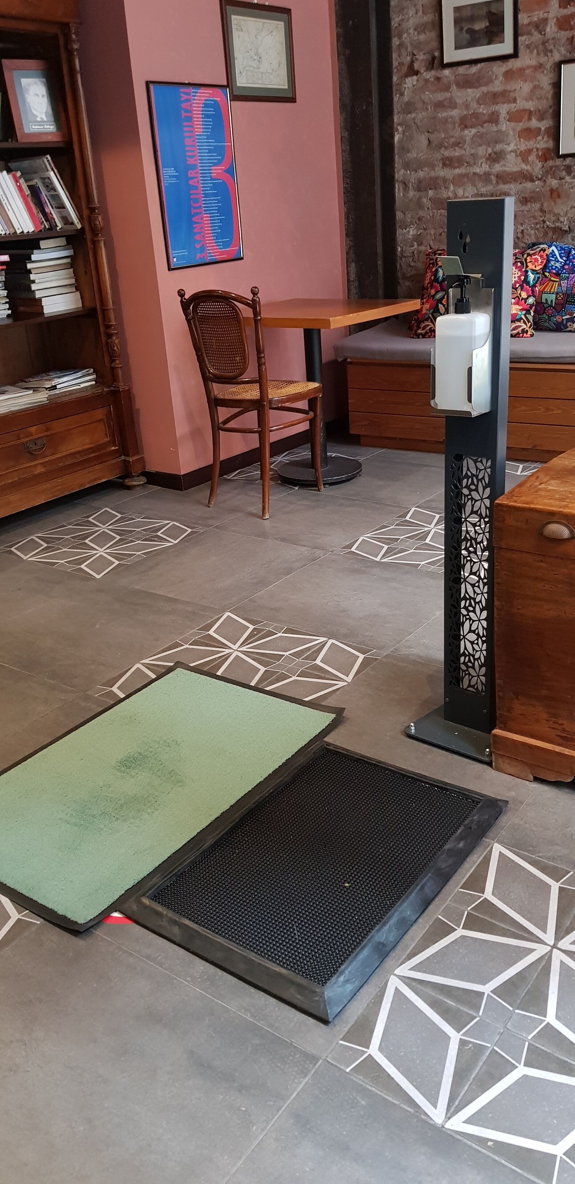 Photo - No11 Hotel & Apartments