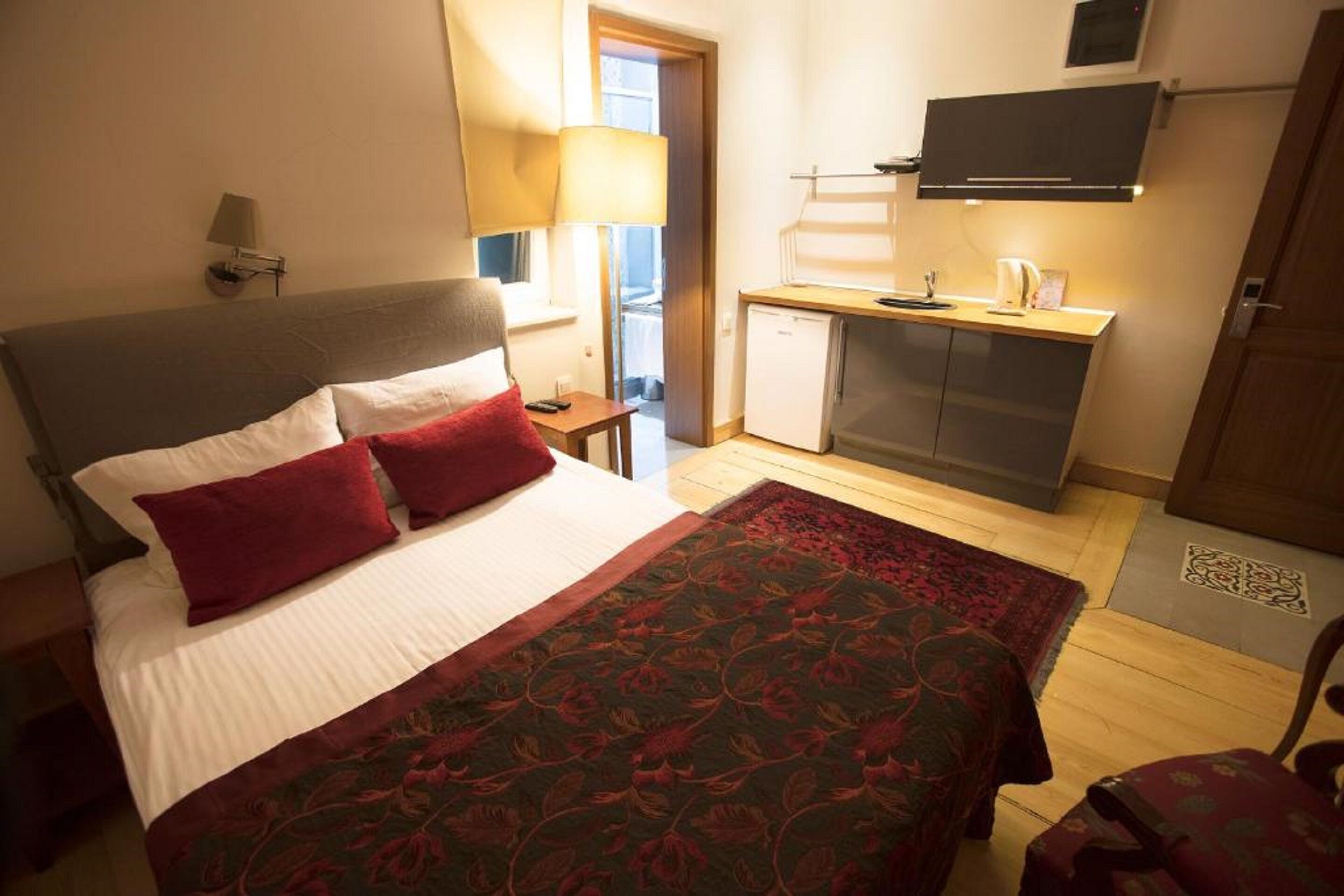 Photo - No11 Hotel & Apartments