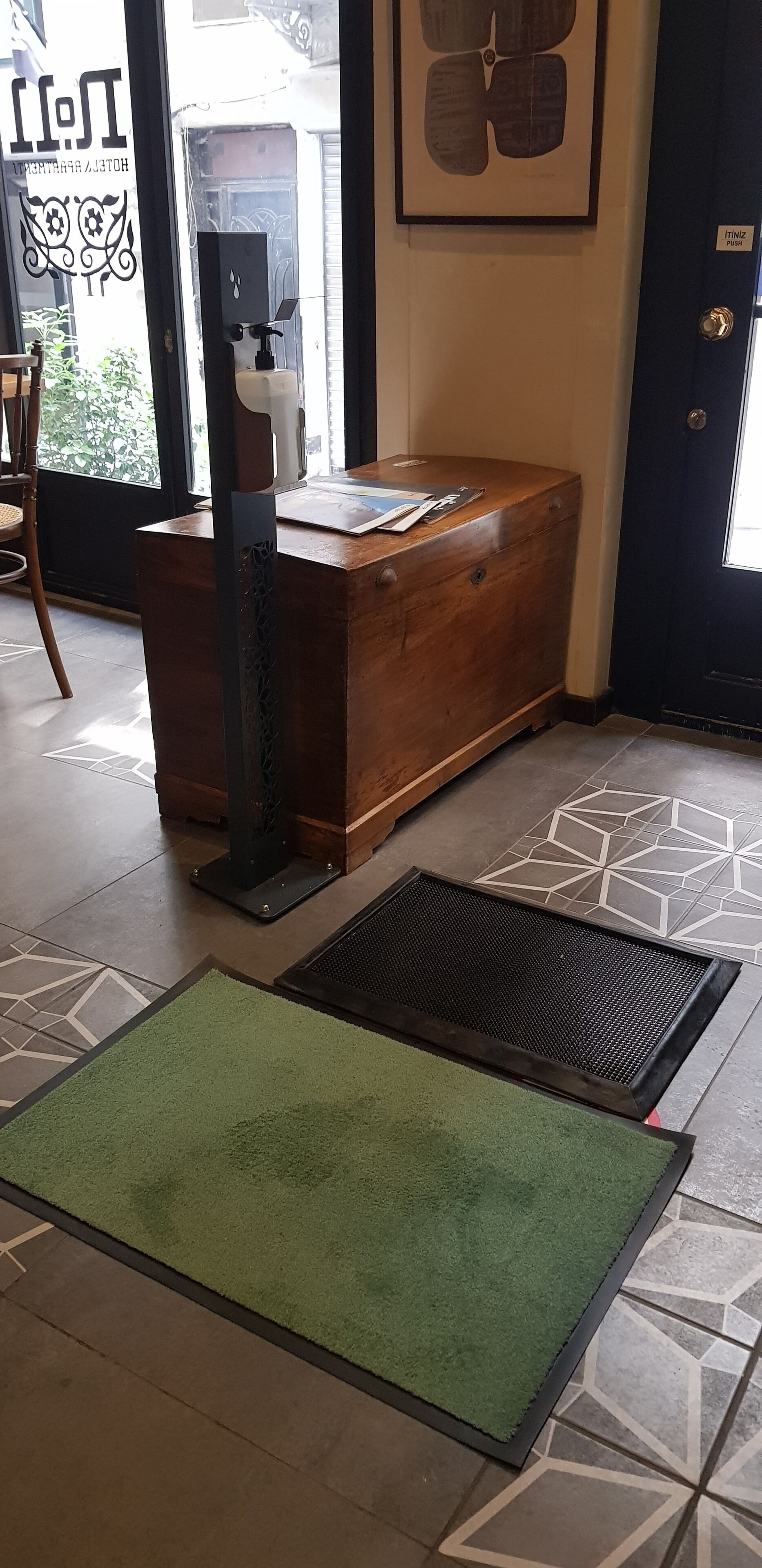 Photo - No11 Hotel & Apartments