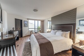 Ropa de cama de alta calidad y minibar