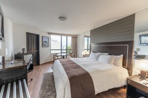 Ropa de cama de alta calidad y minibar 
