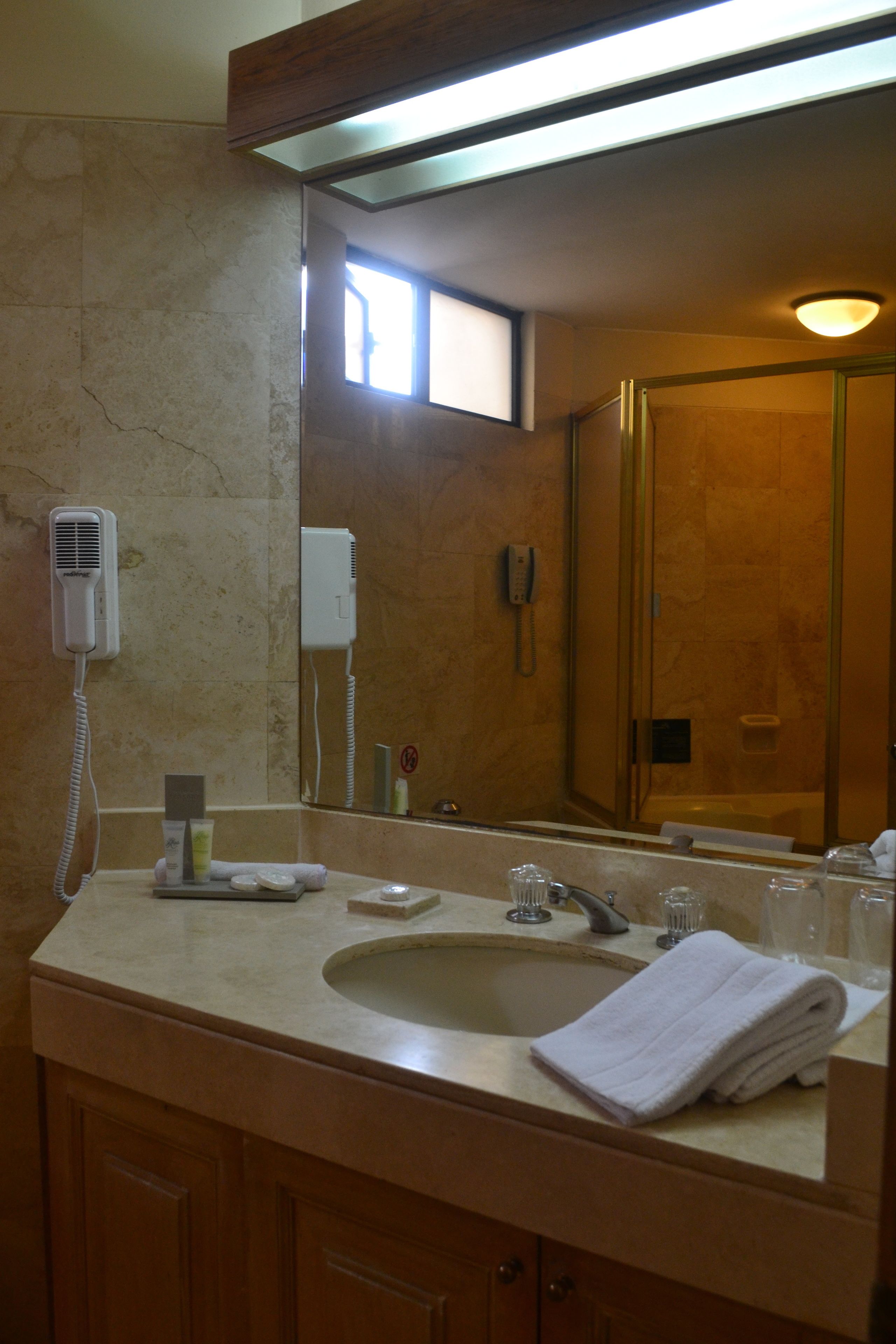 shower, free toiletries, towels