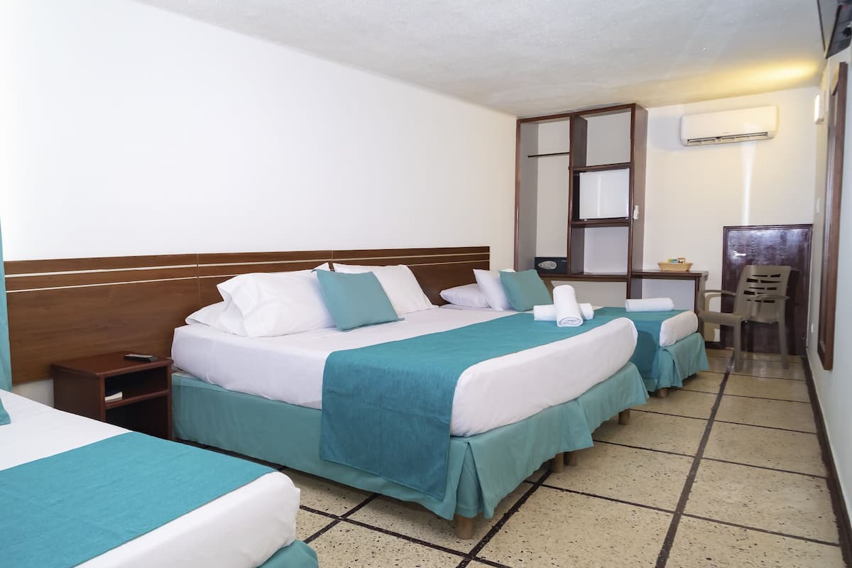 Family Quadruple Room | Bed sheets