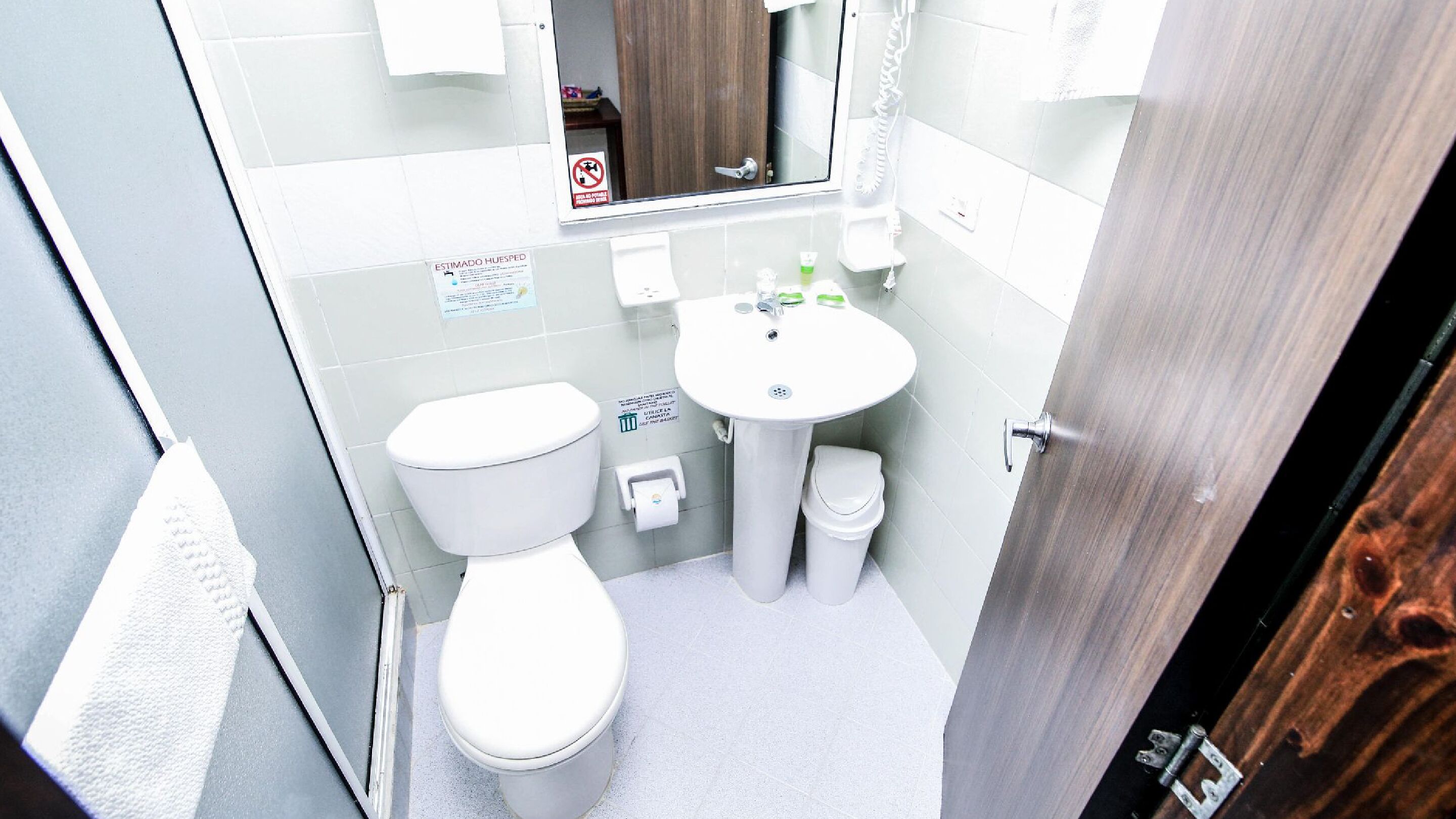 Håndklær og toalettpapir