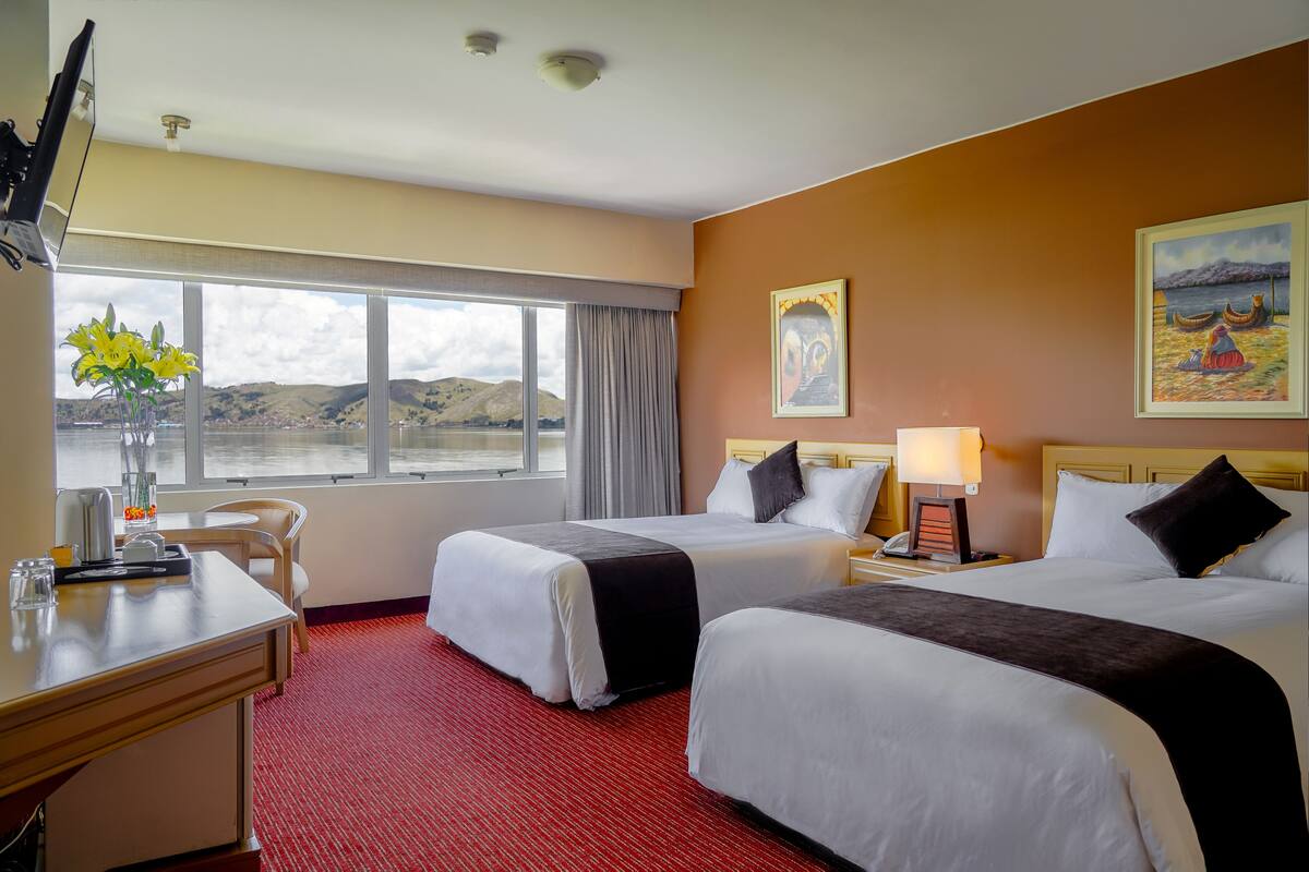 Twin Room | Premium bedding, minibar, in-room safe, desk