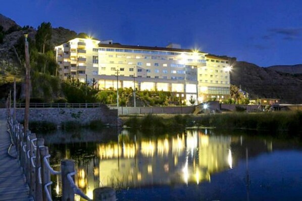 Porch - Jose Antonio Puno (Puno)