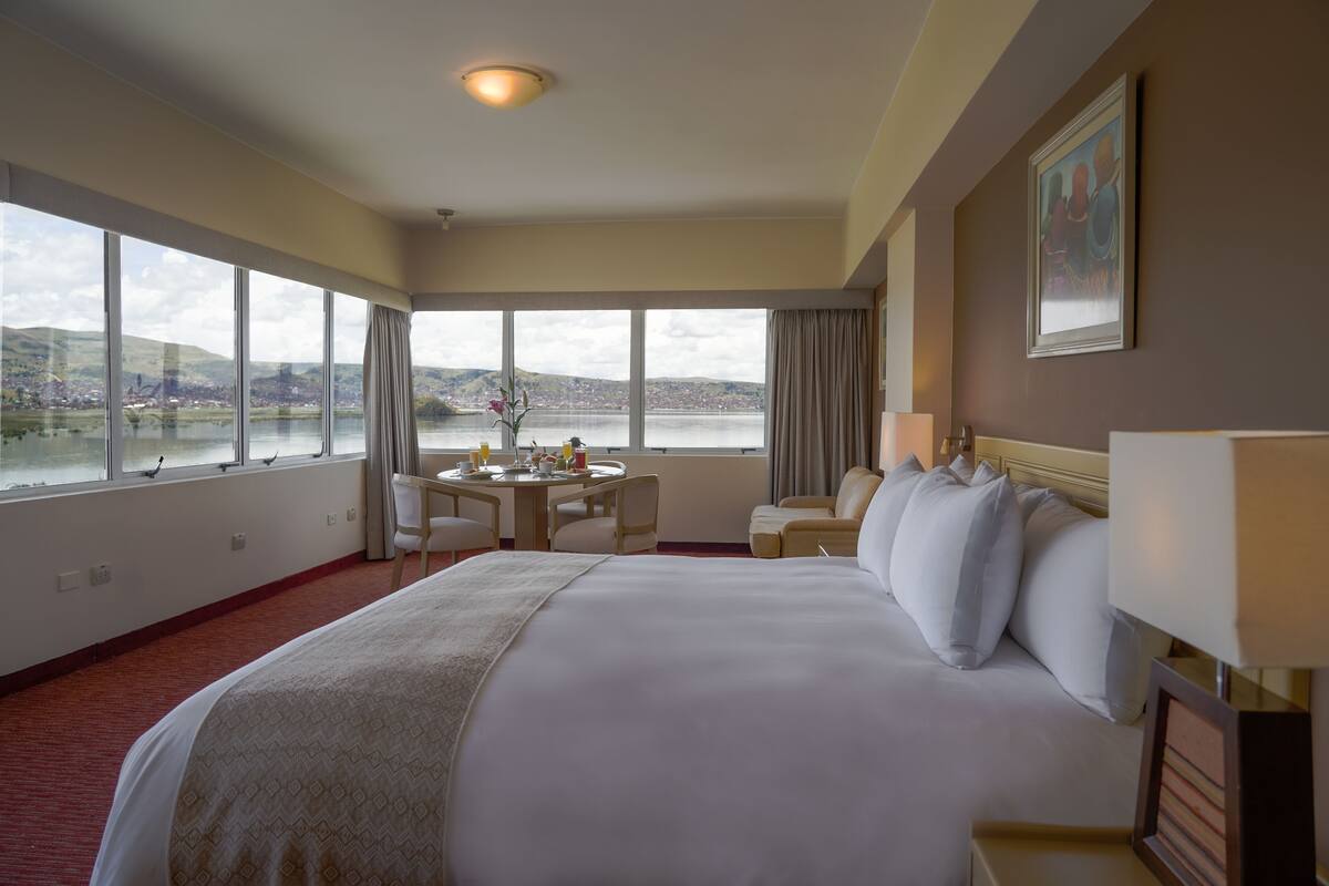 Double Room | Premium bedding, minibar, in-room safe, desk